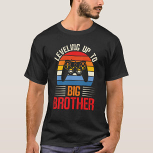 Den großen Bruder zu erreichen, der sich für den g T-Shirt