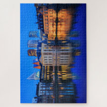 Den Haag Skyline an der blauen Stunde