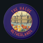 Den Haager Niederlande rückwärts gestörter Kreis Magnet<br><div class="desc">Das Haager Retrovektor-Reisedesign. Den Haag ist eine Stadt an der Nordseeküste des Westerns Niederlande.</div>