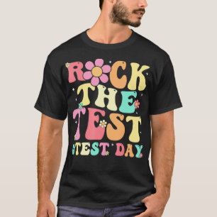 Den Retro-Testtag abschließen, um den Motivierend T-Shirt