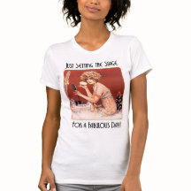 Den T - Shirt der Bühne der Frau festlegen