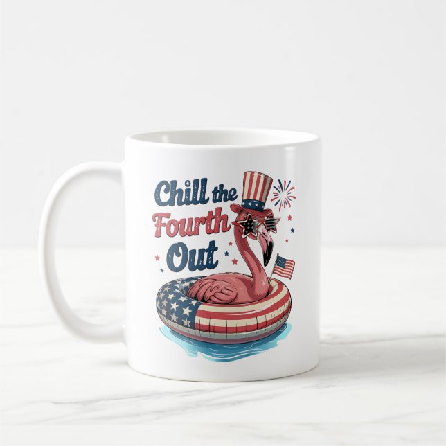 Den Vierten runterspielen Lustiger 4. Juli Flaming Kaffeetasse (Links)