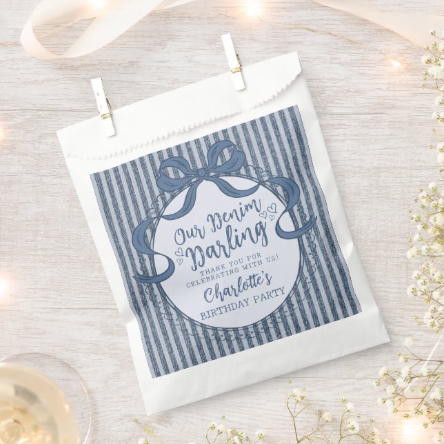 Denim Coquette Bow Blue Jean Baby Birthday Geschenktütchen (Ausgeschnitten)