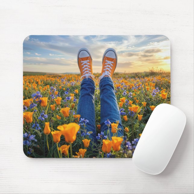 Denim-Jeans und orange Sneaker in Blumen Mousepad (Mit Mouse)