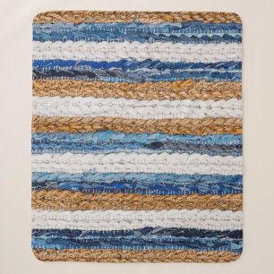 Denim-Patchwork: Teppich aus recycelten Jeans. Sherpadecke