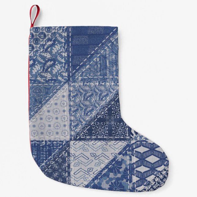 Denim Triangle Patchwork Vintage Textur. Kleiner Weihnachtsstrumpf (Vorderseite)