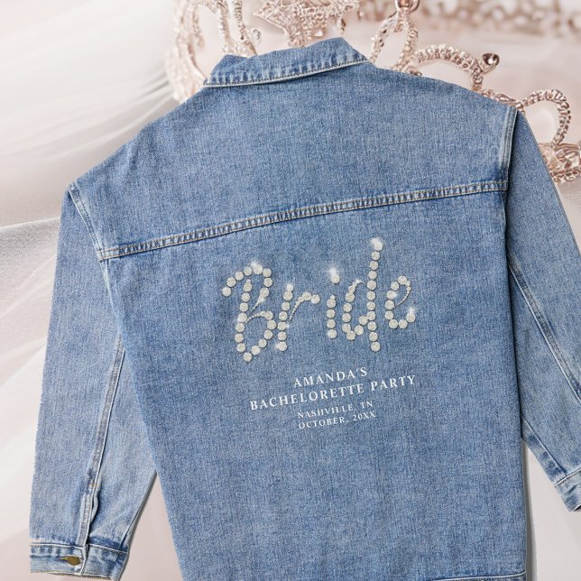 Denim und Diamonds Rhinestones Bride Bachelorette Jeansjacke (personalized denim jacket bachelorette party bride rhinestones bling script blue white name elegant)