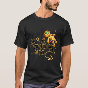 Denken Sie an Ihr Funny Halloween Voodoo Doll T-Shirt