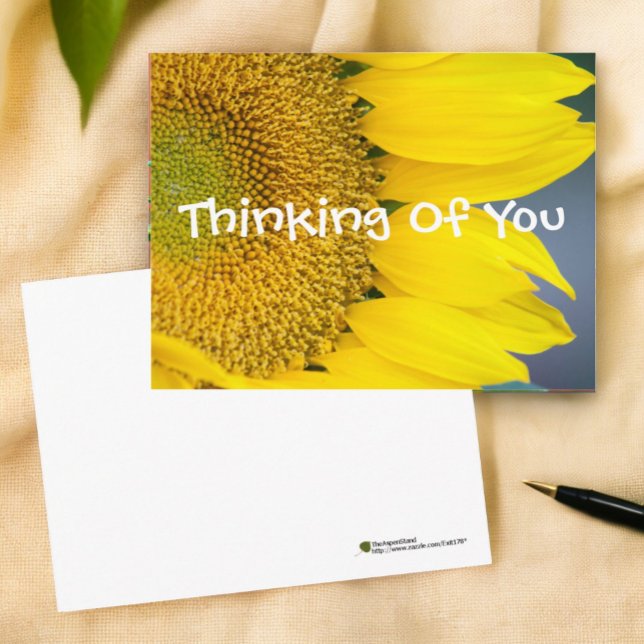 Denken Sie an Ihre Sonnenblumen Nah-up-Fotovorlage Postkarte (front & back of sunflower photograph and template text postcard )