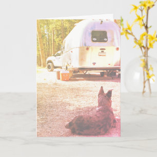Denken Sie an Ihren Camper Dog Foto Template Karte