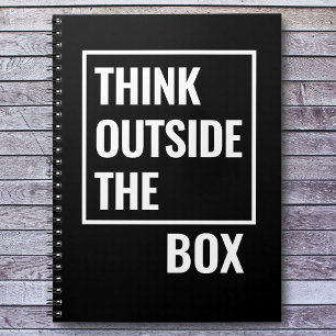 Denken Sie an Motivierend Zitat außerhalb der Box Notizblock