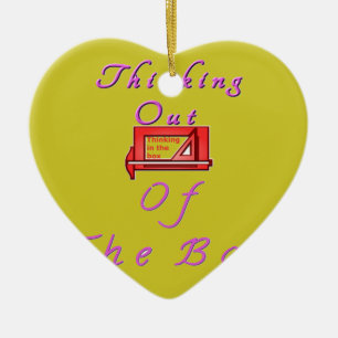 Denken Sie aus der Schachtel. Keramik Ornament