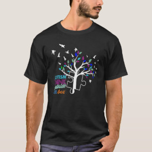 Denken Sie außerhalb des Autismusrisikos Für T-Shirt