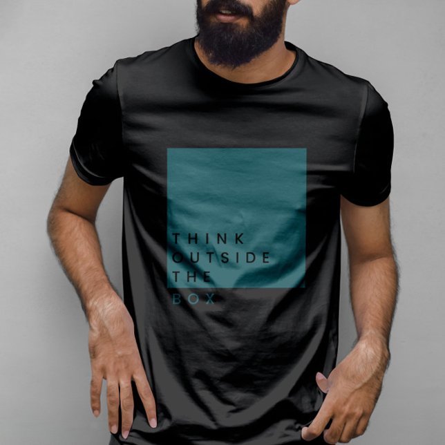 Denken Sie nach außen T-Shirt (Von Creator hochgeladen)