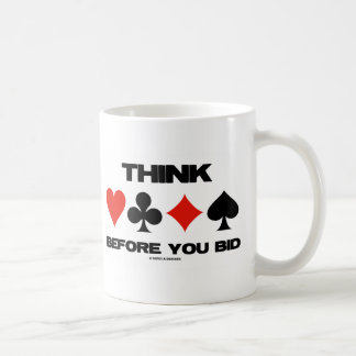 Denken Sie vor dem Gebot nach (Anzug Duplizieren d Kaffeetasse