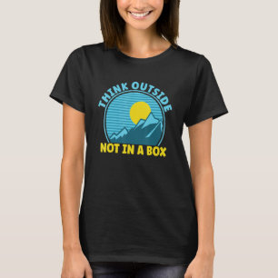 Denkt nach draußen nicht in einer Schachtel T-Shirt