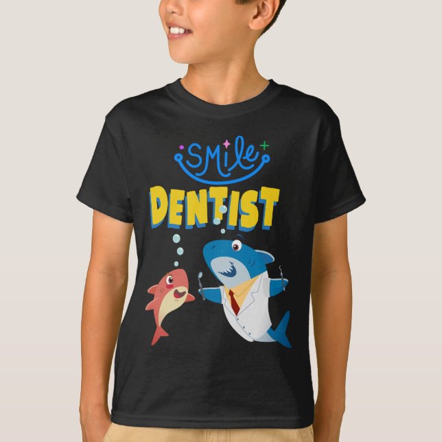 Dentist Shark T-Shirt (Vorderseite)