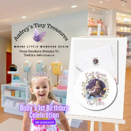 Der 1. Geburtstagsschmetterling des Mädchens Runder Aufkleber