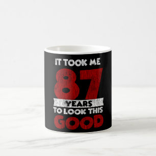 Der 87-jährige Tag hat mich gut aussehen lassen am Kaffeetasse