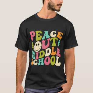 Der Abschluss der Mittelschule am letzten Tag des T-Shirt