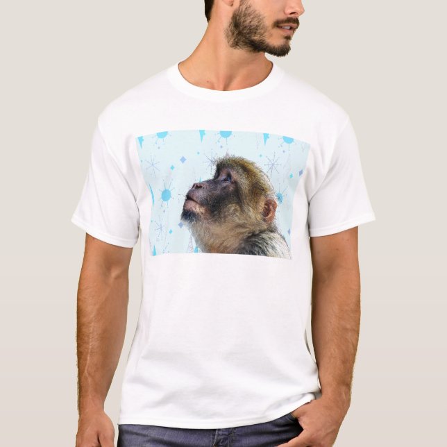 Der Affe blickt auf das moderne Hintergrundbild de T-Shirt (Vorderseite)