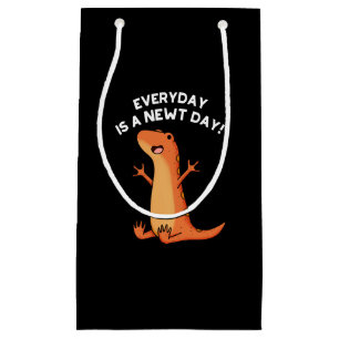 Der Alltag ist ein newt Day Salamander Pun Dark BG Kleine Geschenktüte