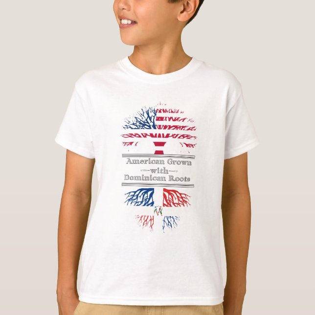 Der Amerikaner, der mit Dominikaner gewachsen T-Shirt (Vorderseite)