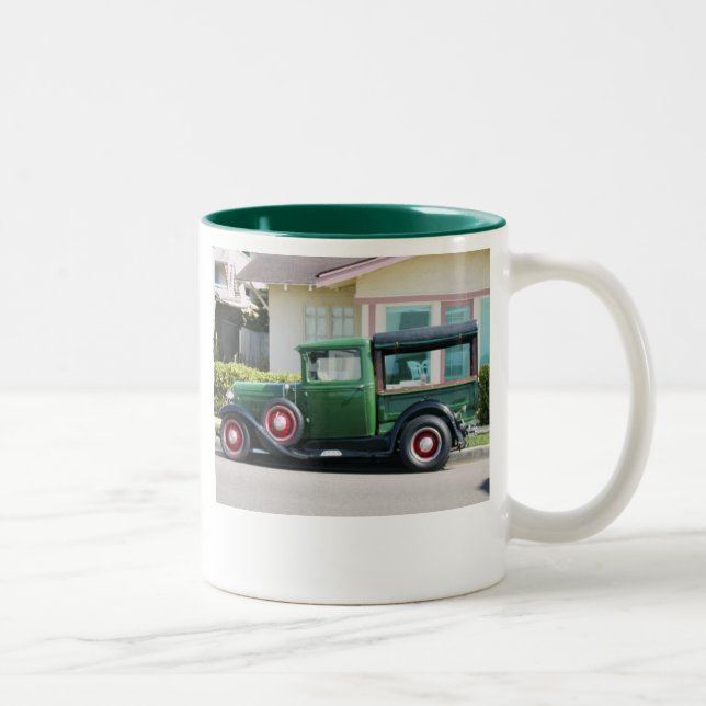 Der antike LKW, DIE BESTEN DINGE IM LEBEN SIND... Zweifarbige Tasse (Rechts)