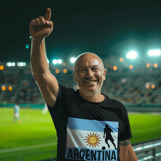 Der argentinische Fußballspieler unter der Flagge  T-Shirt (Von Creator hochgeladen)