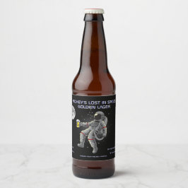 Der Astronaut im Weltraum kann sich den Gewitter-W Bierflaschenetikett