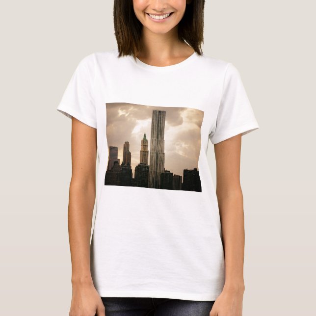 Der Beekman Turm und das Woolworth Gebäude T-Shirt (Vorderseite)