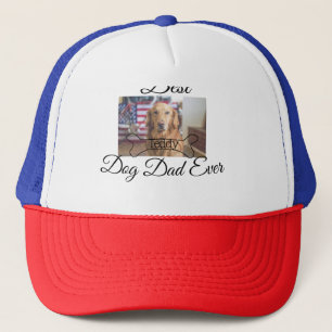 Der beste Hund-Vater fügt je den Namen des Tieres Truckerkappe
