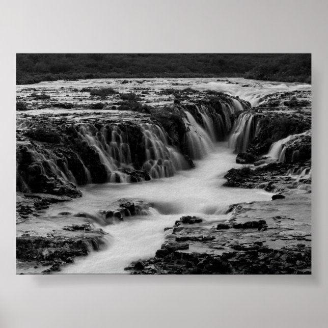 Der Bruararfoss-Wasserfall in Island Poster (Vorne)