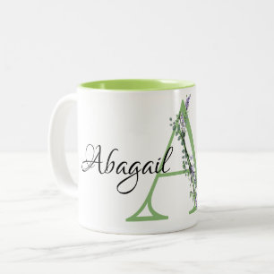 Der Buchstabe A, Aquarelllavendermonogramm Zweifarbige Tasse