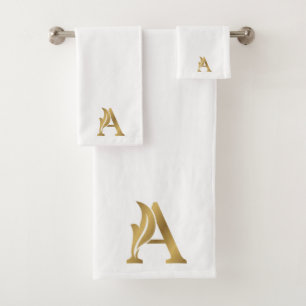 Der Buchstabe A in Gold mit weißem Hintergrund Badhandtuch Set