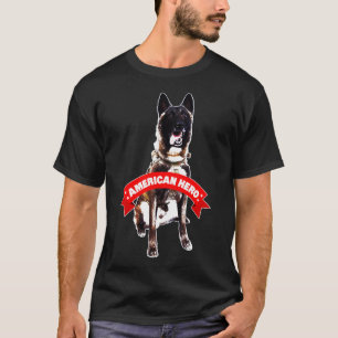 Der deutsche Schäferhund Hund unterstützt das Mili T-Shirt