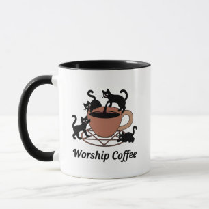Der dunkle Herr katzt Kaffee anbeten, Kaffee anbet Tasse