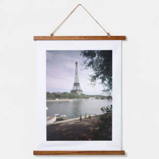 Der Eiffelturm. Paris, etwa 1960. Wandteppich Mit Holzrahmen