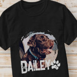 Der einfache moderne Coole Grunge Name und das Fot T-Shirt<br><div class="desc">Dieses einfache und moderne Design besteht aus einer modernen,  einfachen,  spielerischen Schrift-Typografie. Fügen Sie Ihrem Hund,  Ihrer Katze,  Ihrem Jungtier oder Ihrem Jungtier ein Foto hinzu</div>