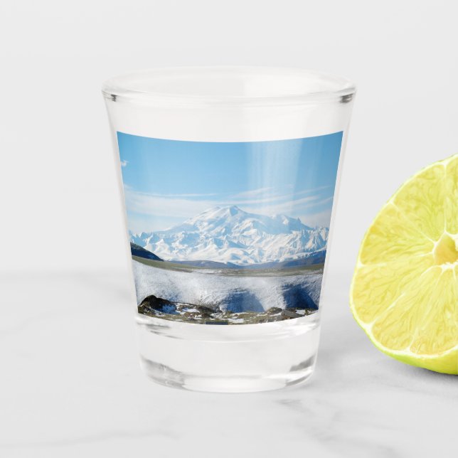 Der Elbrus (der höchste Berg Europas) Schnapsglas (Vorderseite)