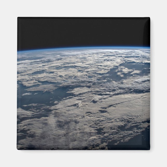 Der Erdwall über einem bewölkten Western Australie Magnet (Vorne)