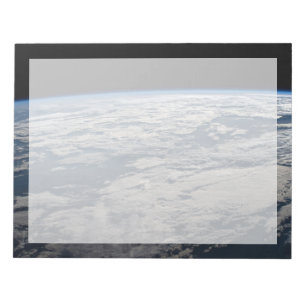 Der Erdwall über einem bewölkten Western Australie Notizblock