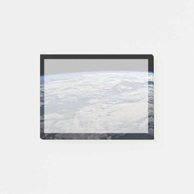 Der Erdwall über einem bewölkten Western Australie Post-it Klebezettel (Vorderseite)