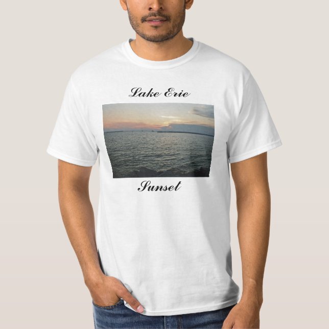 Der Eriesee-Sonnenuntergang T-Shirt (Vorderseite)