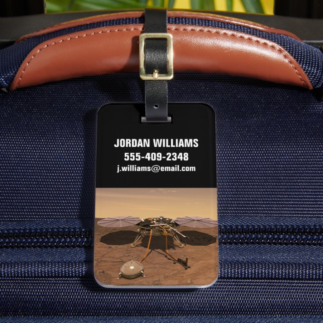 Der Erkennungsleuchter, der auf der Oberfläche von Gepäckanhänger (Vorderseite Insitu 2)