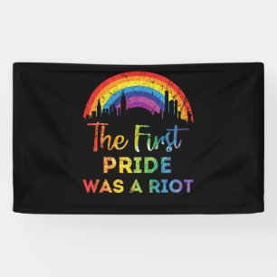 Der erste Gay Pride war ein Rot-LGBT Banner
