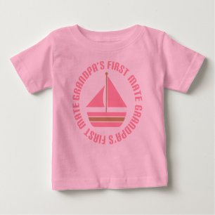 Der erste Kamerad-Segeln-Geschenk-T-Shirt des Baby T-shirt