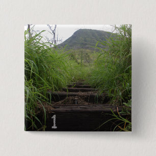 Der erste Schritt lädt Wanderer herauf Koko Krate Button