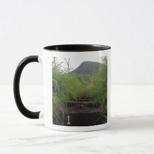 Der erste Schritt lädt zum Wandern ein Tasse