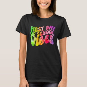 Der erste Schultag geht zurück zum Schullehrer T-Shirt